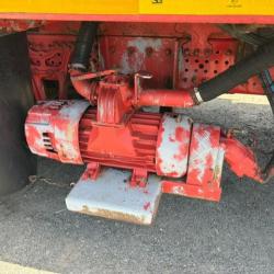 mercedes 2635 Vac Tanker